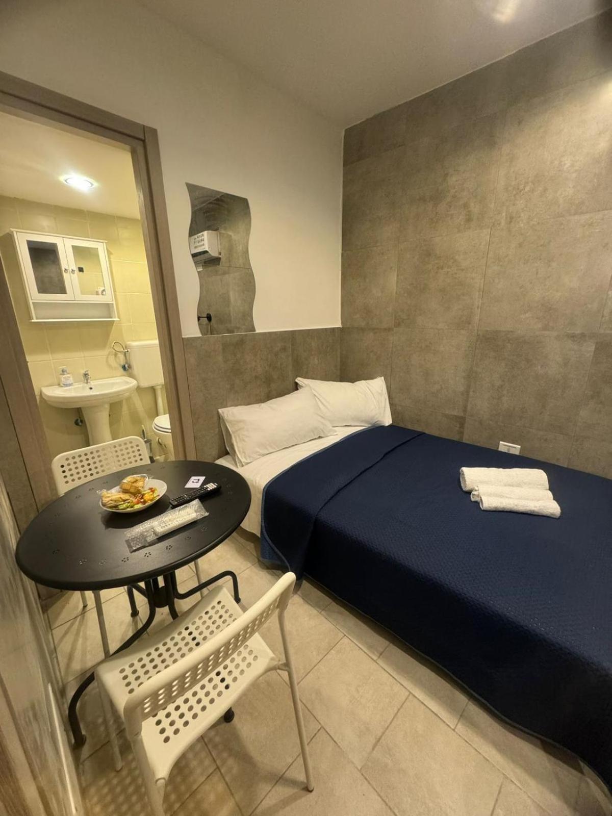 Terrazza Miracoli Napoli Aparthotel Exterior photo